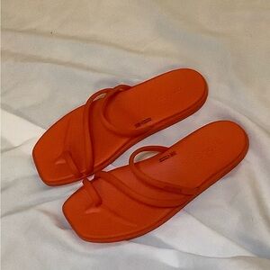🛍️SOLD🛍️ CROCS Women's Bright Orange Sandals